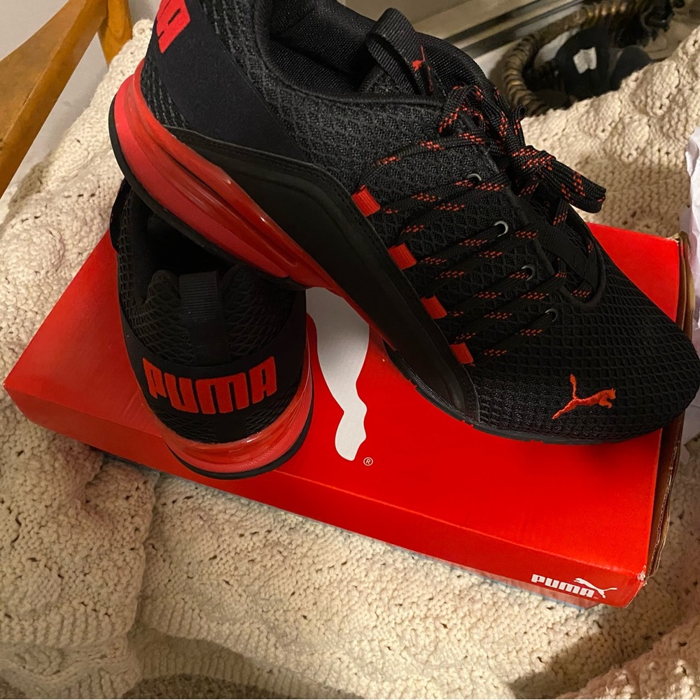 Axelion Spark Puma black high risk red